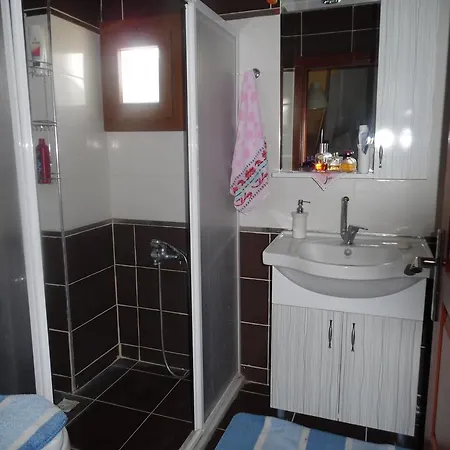 Case de vacanță Mustakil Ev *