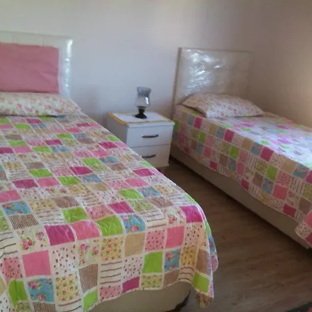 Case de vacanță Mustakil Ev Çandarlı